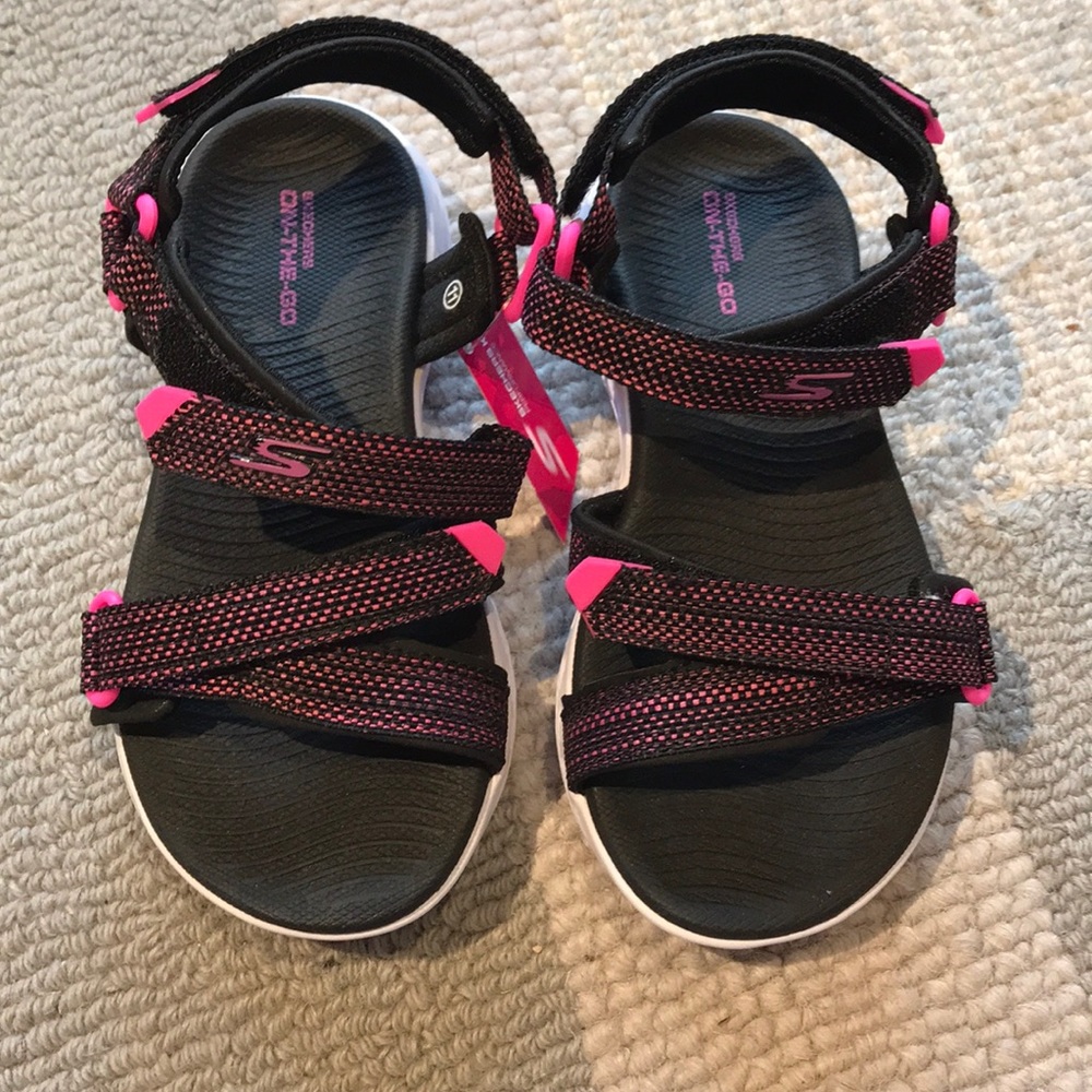 NWT Skechers sandals